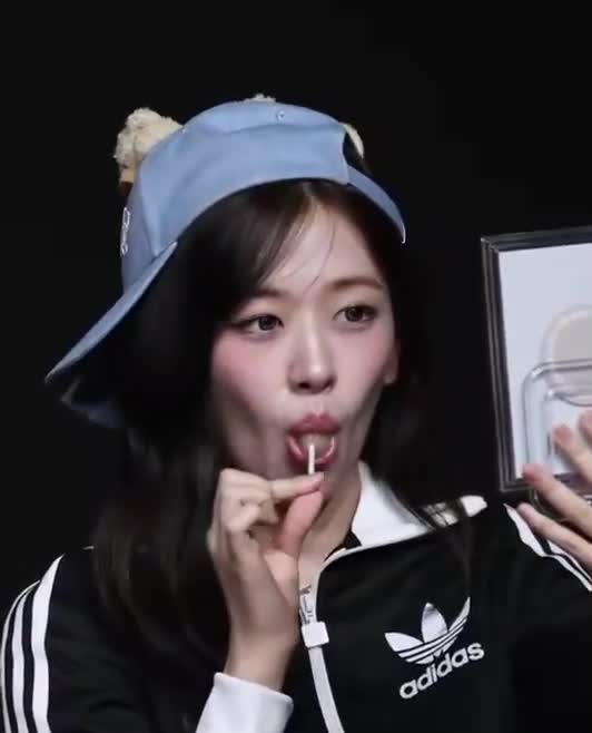 Video 1135478 from An Yujin 안유진 | YUJIN