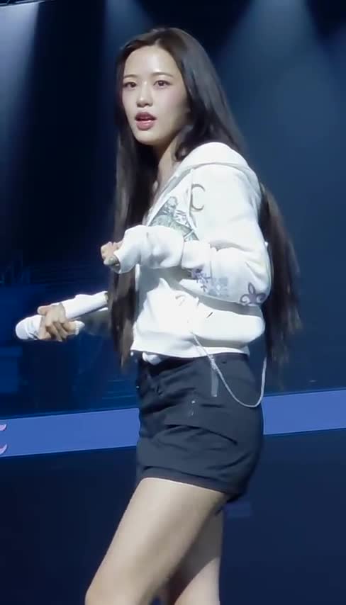 Video 1135477 from An Yujin 안유진 | YUJIN