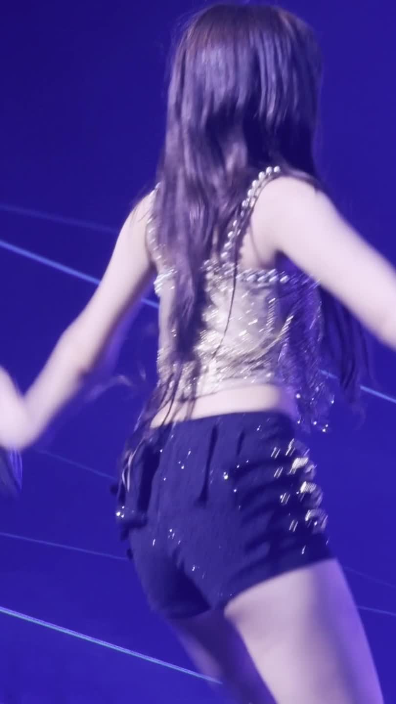 Video 1135484 from An Yujin 안유진 | YUJIN