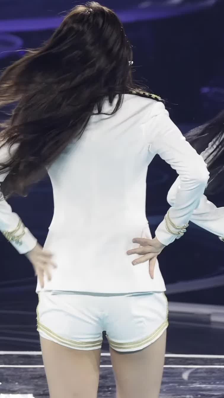 Video 1135486 from An Yujin 안유진 | YUJIN