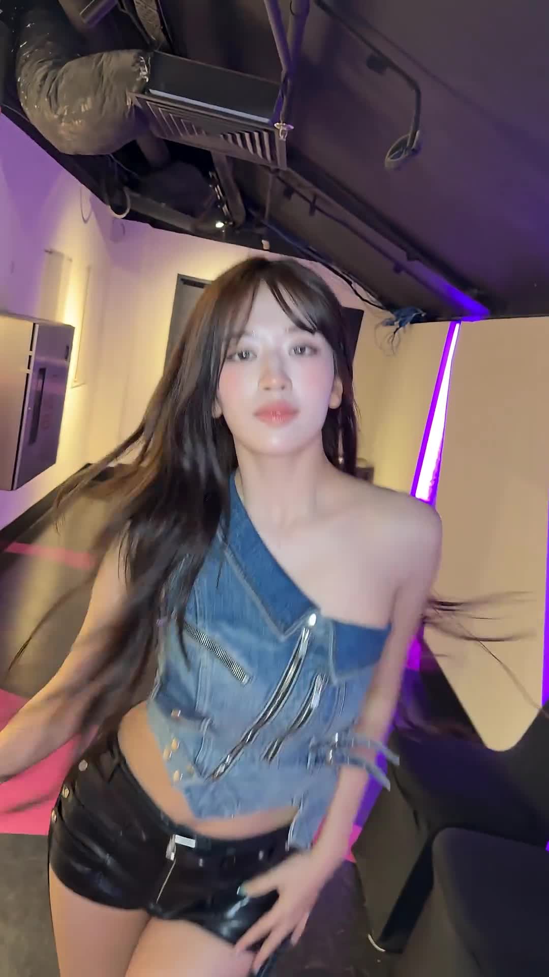 Video 1135491 from An Yujin 안유진 | YUJIN