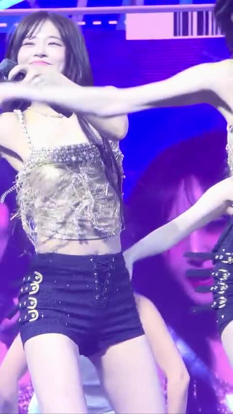 Video 1135496 from An Yujin 안유진 | YUJIN