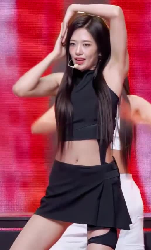 Video 1135503 from An Yujin 안유진 | YUJIN