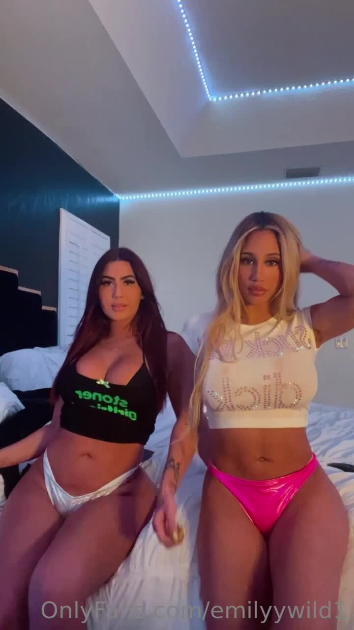 Video 1135743 from Emilyy Wild | emilyywild1 | ariirae