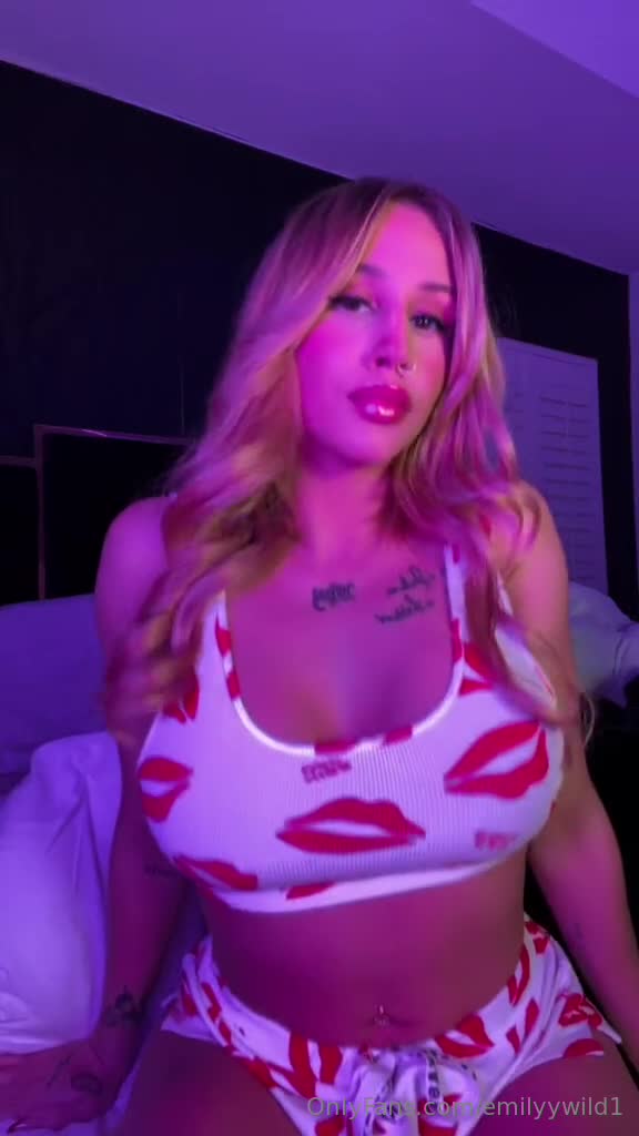 Video 1135763 from Emilyy Wild | emilyywild1 | ariirae