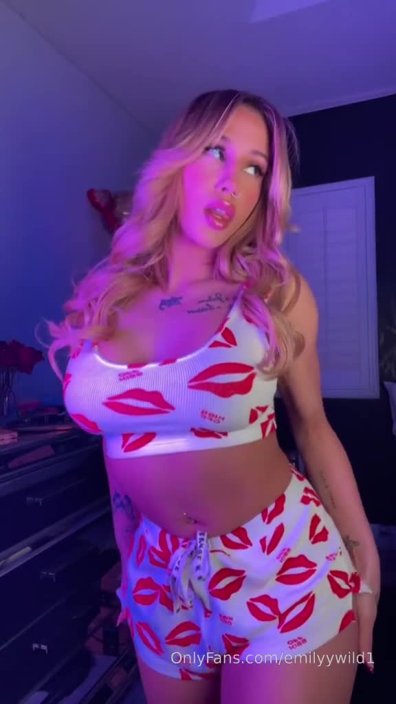 Video 1135769 from Emilyy Wild | emilyywild1 | ariirae