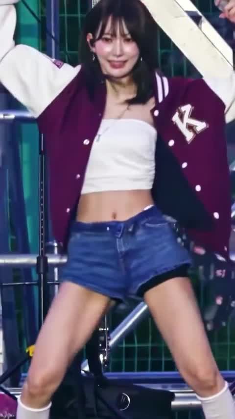 Video 1136497 from Sakura Miyawaki 宮脇 咲良 | LESSERAFIM