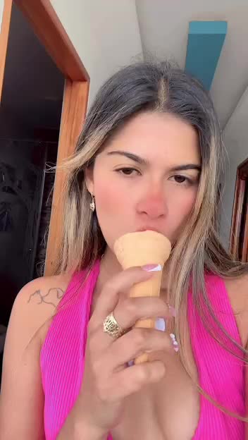 Video 1138321 from karen1116 - Karen Restrepo