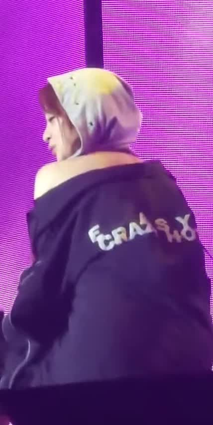 Video 1142052 from Huh Yunjin 허윤진 | LESSERAFIM