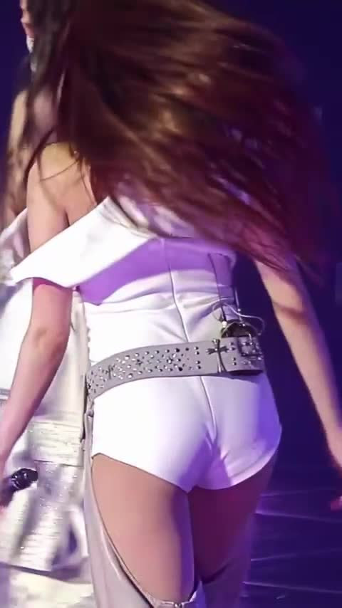 Video 1142063 from Huh Yunjin 허윤진 | LESSERAFIM