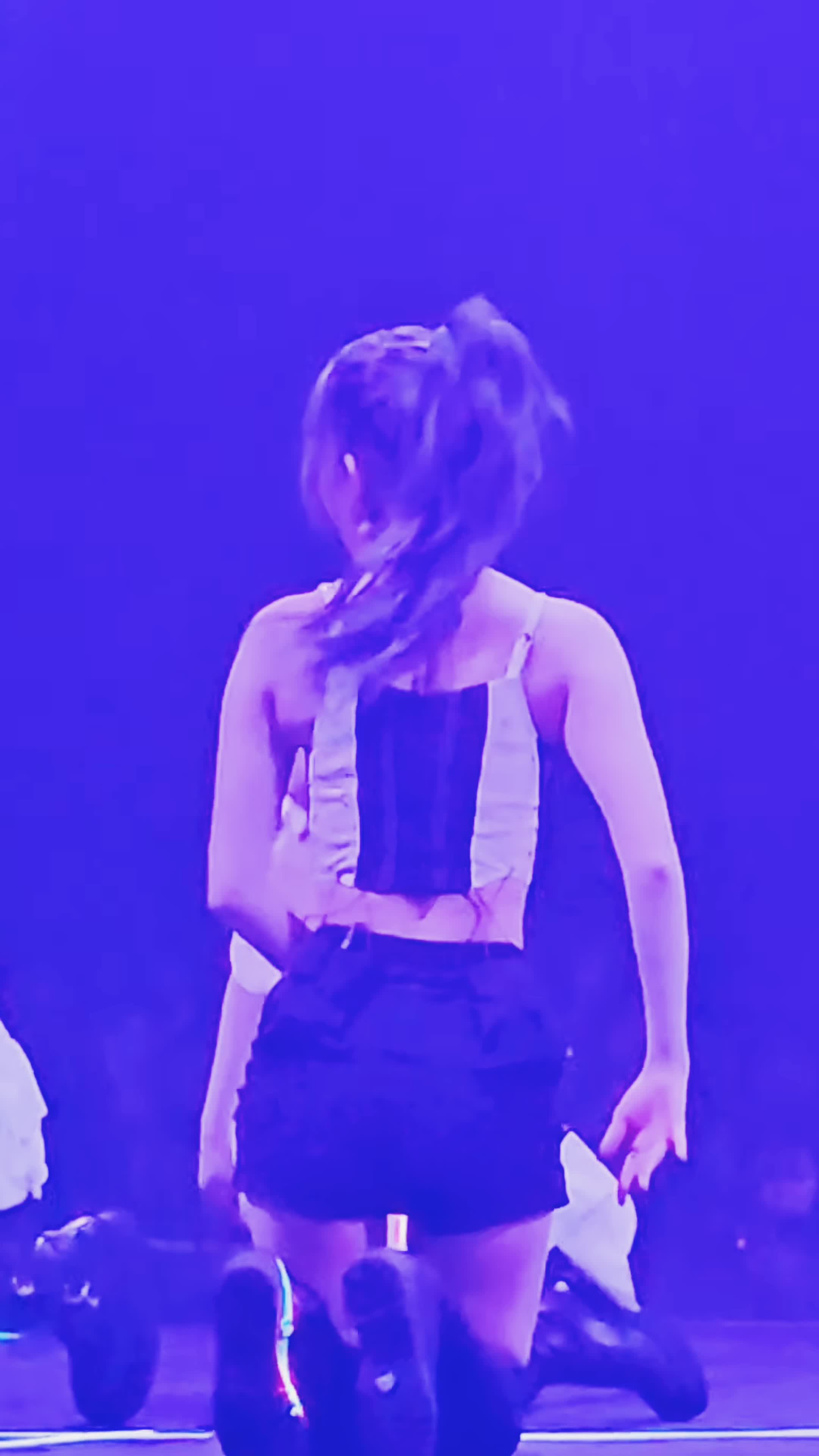 Video 1142456 from Sakura Miyawaki 宮脇 咲良 | LESSERAFIM