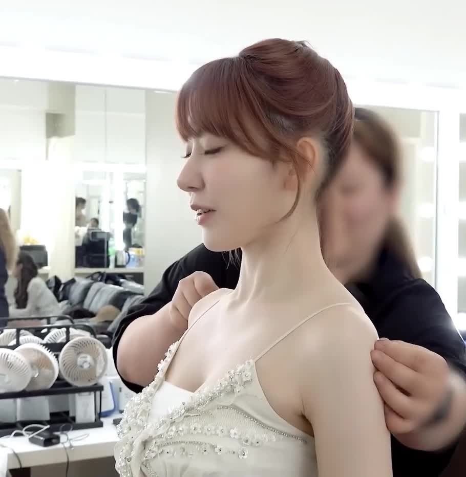 Video 1142477 from Sakura Miyawaki 宮脇 咲良 | LESSERAFIM