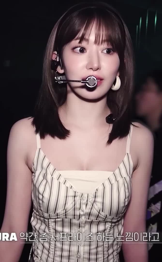 Video 1142515 from Sakura Miyawaki 宮脇 咲良 | LESSERAFIM