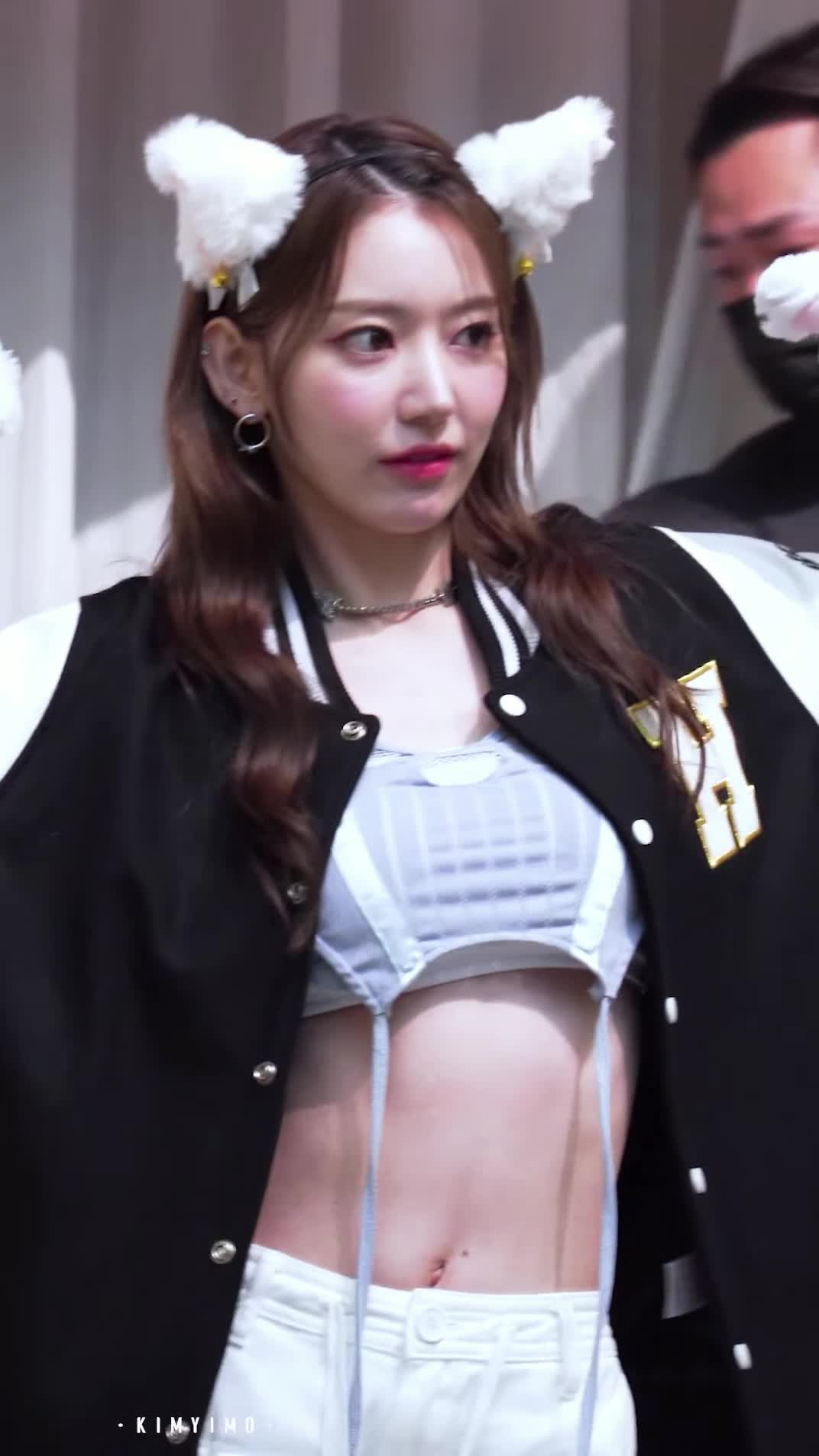 Video 1142523 from Sakura Miyawaki 宮脇 咲良 | LESSERAFIM