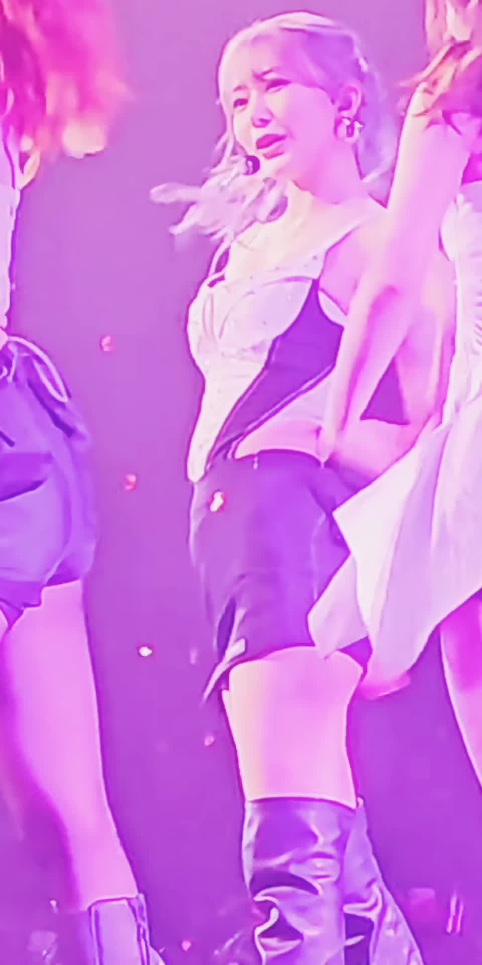 Video 1142543 from Sakura Miyawaki 宮脇 咲良 | LESSERAFIM