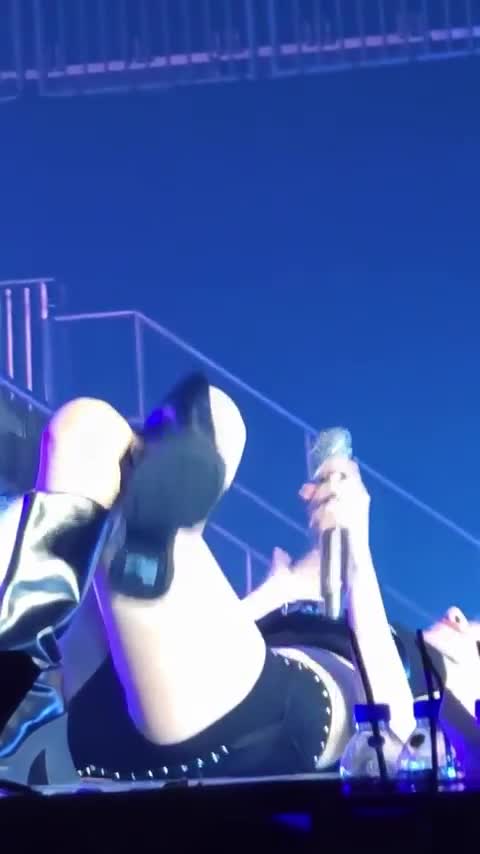 Video 1142560 from Sakura Miyawaki 宮脇 咲良 | LESSERAFIM