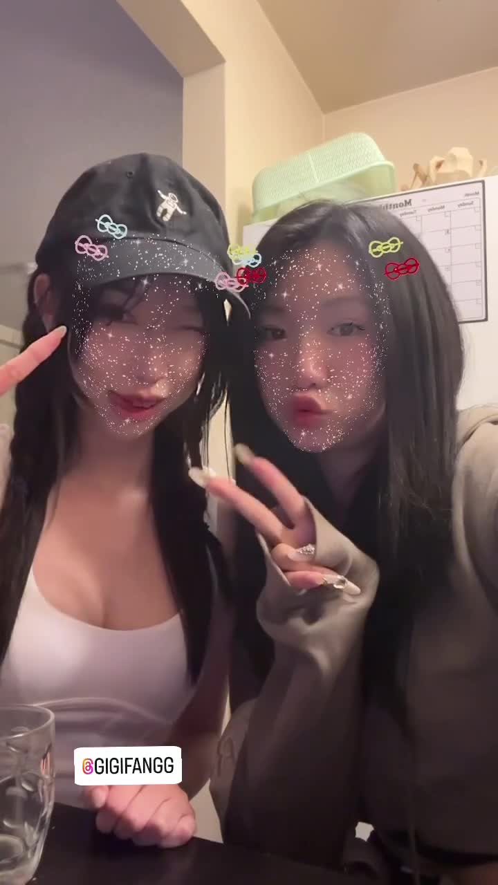 Video 1143112 from Winterfaerie / Gigi Fang