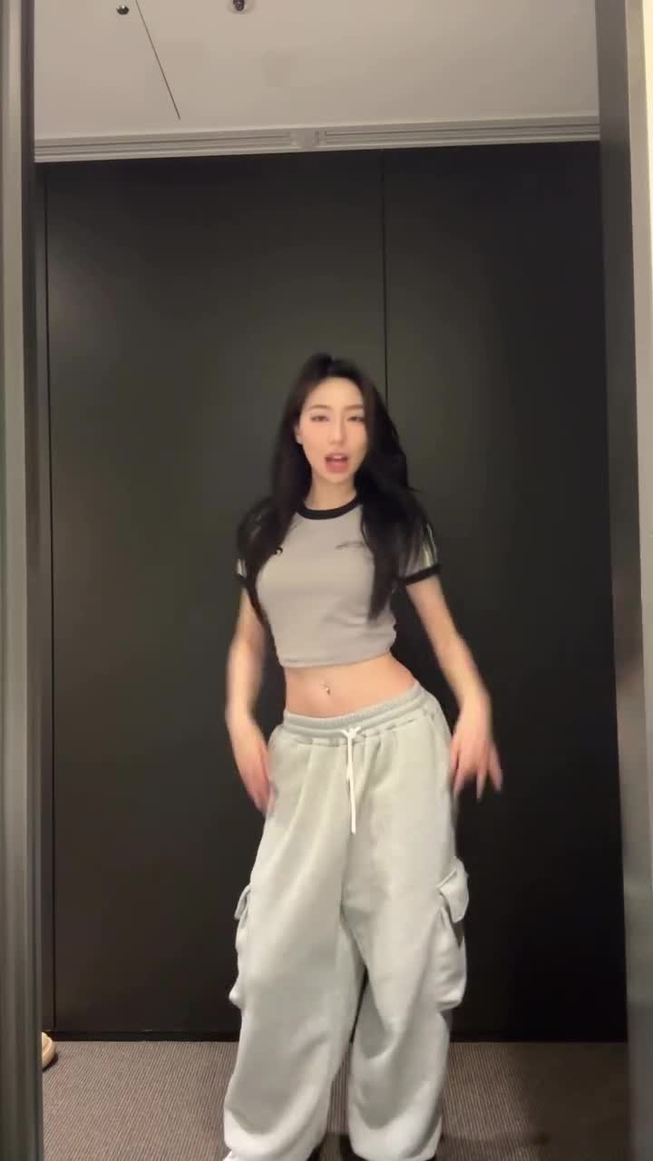 Video 1143128 from Winterfaerie / Gigi Fang