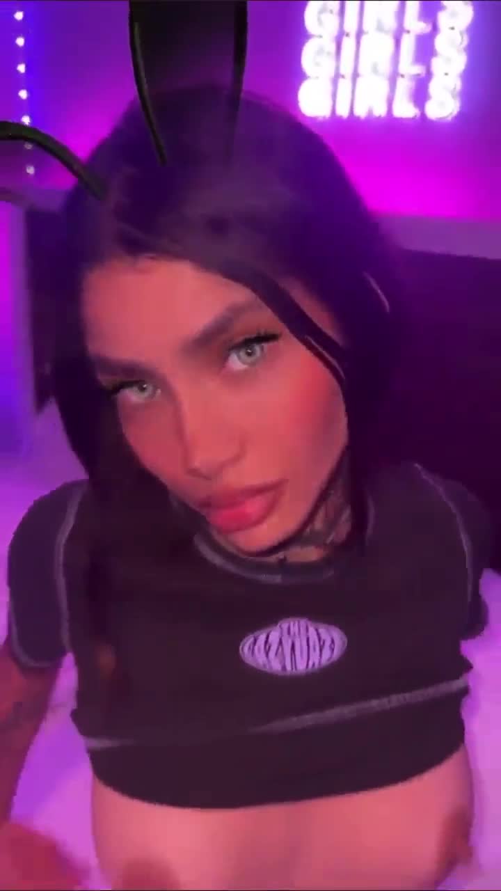 Video 1143438 from Twinkleeestarss | Juhneicz