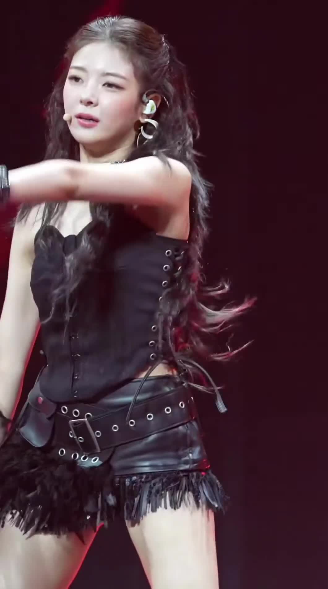 Video 1145411 from Lia - ITZY (최지수, Choi Ji-su)