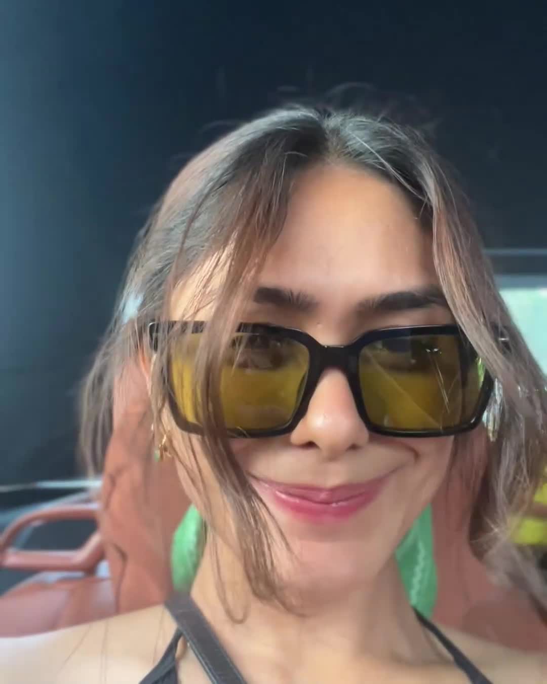 Video 1145503 from Mrunal Thakur