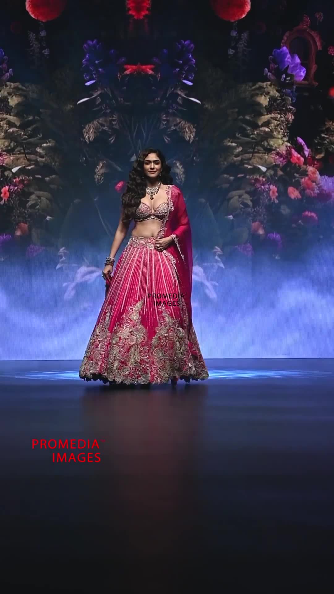 Video 1145501 from Mrunal Thakur