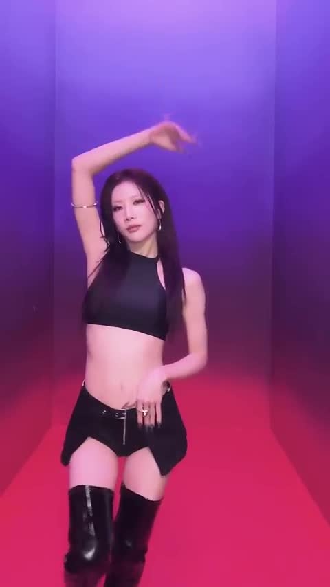Video 1146125 from Odd Eye Circle (ARTMS / LOONA)