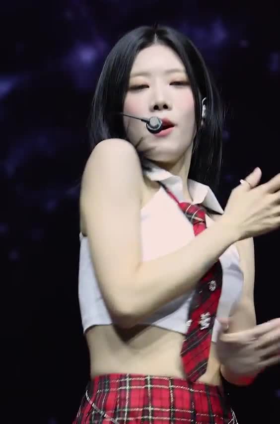 Video 1146250 from Odd Eye Circle (ARTMS / LOONA)