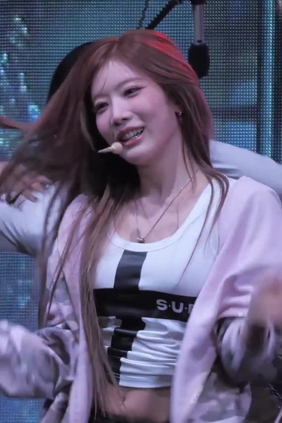 Video 1146322 from Odd Eye Circle (ARTMS / LOONA)