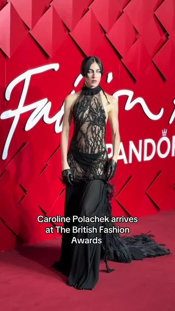 Video 1146735 from Caroline Polachek