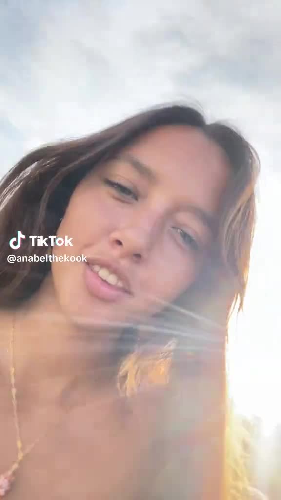 Video 1147577 from Anabel Carriker-Figueroa / @anabelslife
