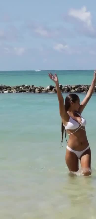 Video 1147602 from Anabel Carriker-Figueroa / @anabelslife