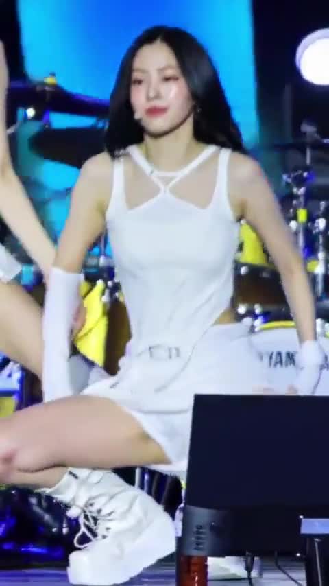 Video 1147931 from Ryujin - ITZY (신류진, Shin Ryu-jin)