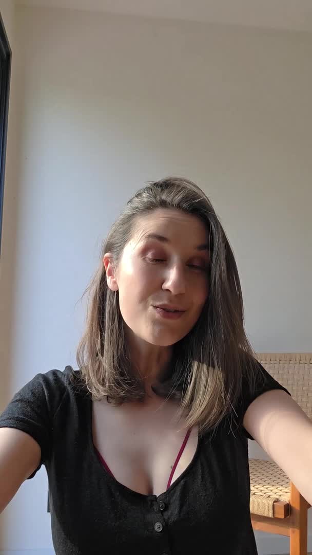 Video 1148168 from Nephael - French TV Presenter