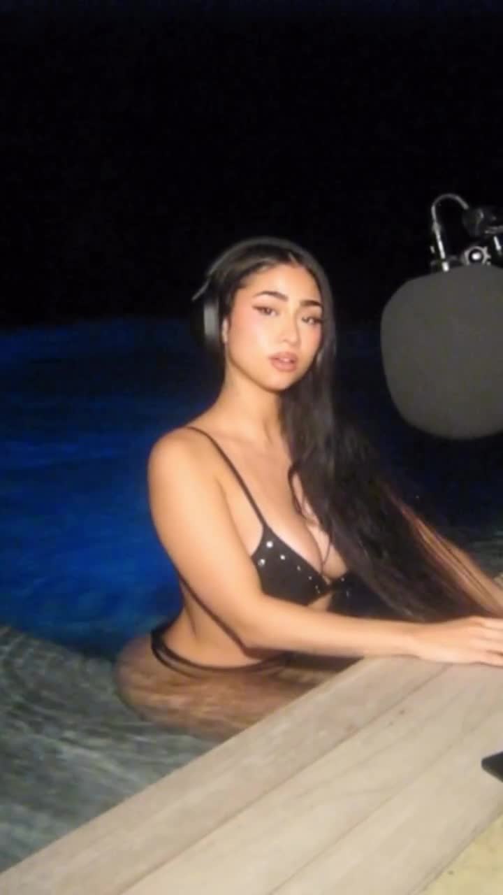 Video 1149375 from Paloma Mami