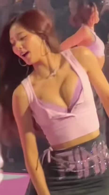 Video 1149385 from Tzuyu (Chiu Chú-jû) | Twice