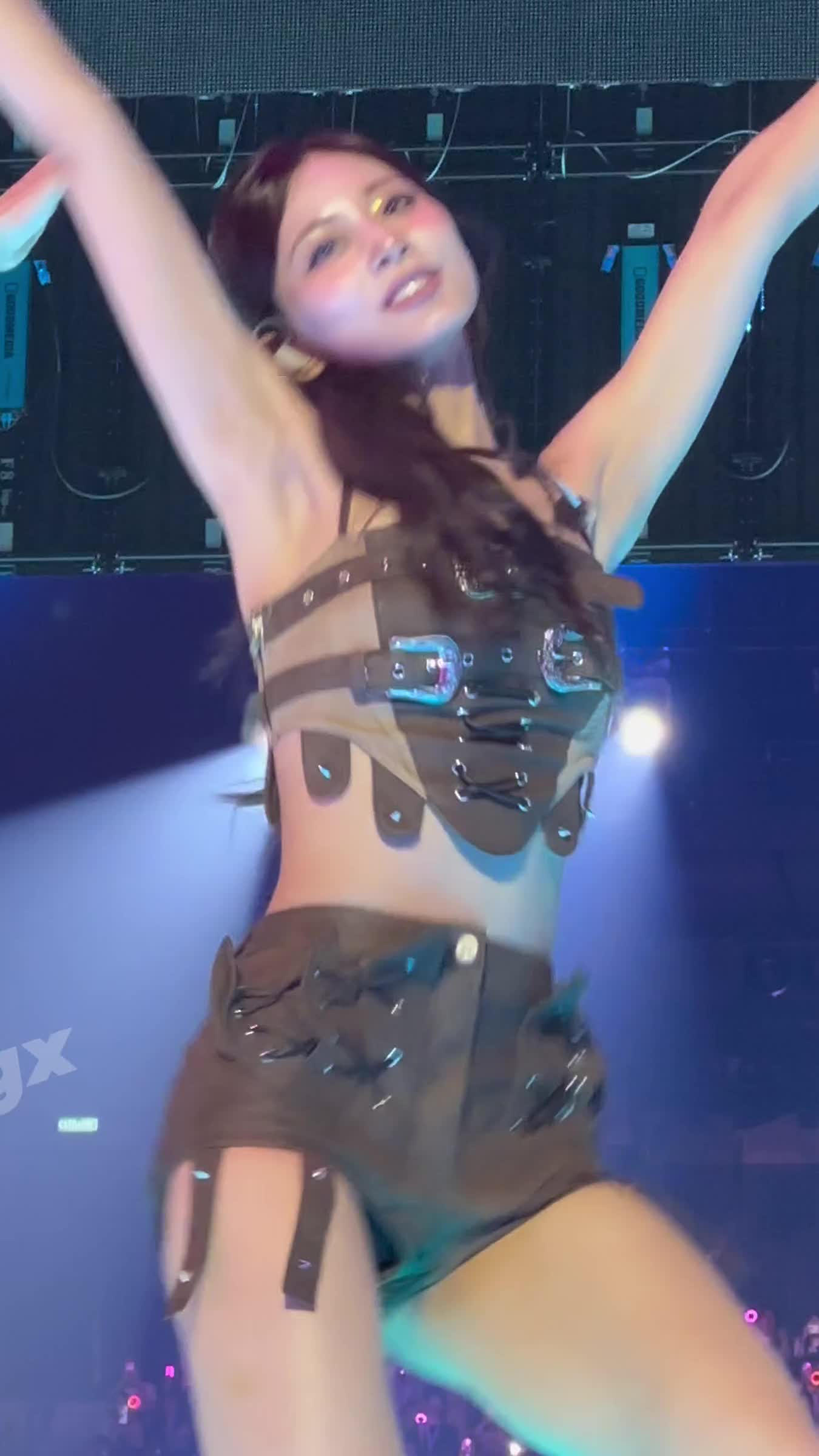 Video 1149450 from Tzuyu (Chiu Chú-jû) | Twice