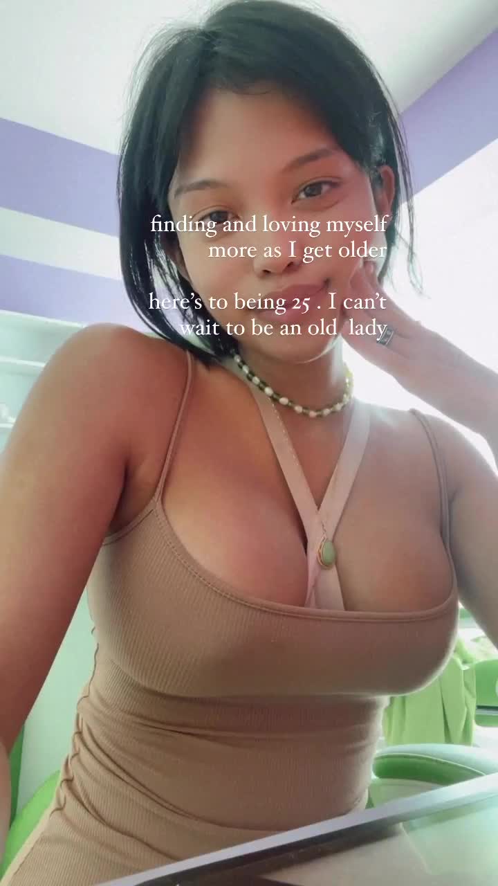 Video 1150404 from Alyssa Silos / Alythuh