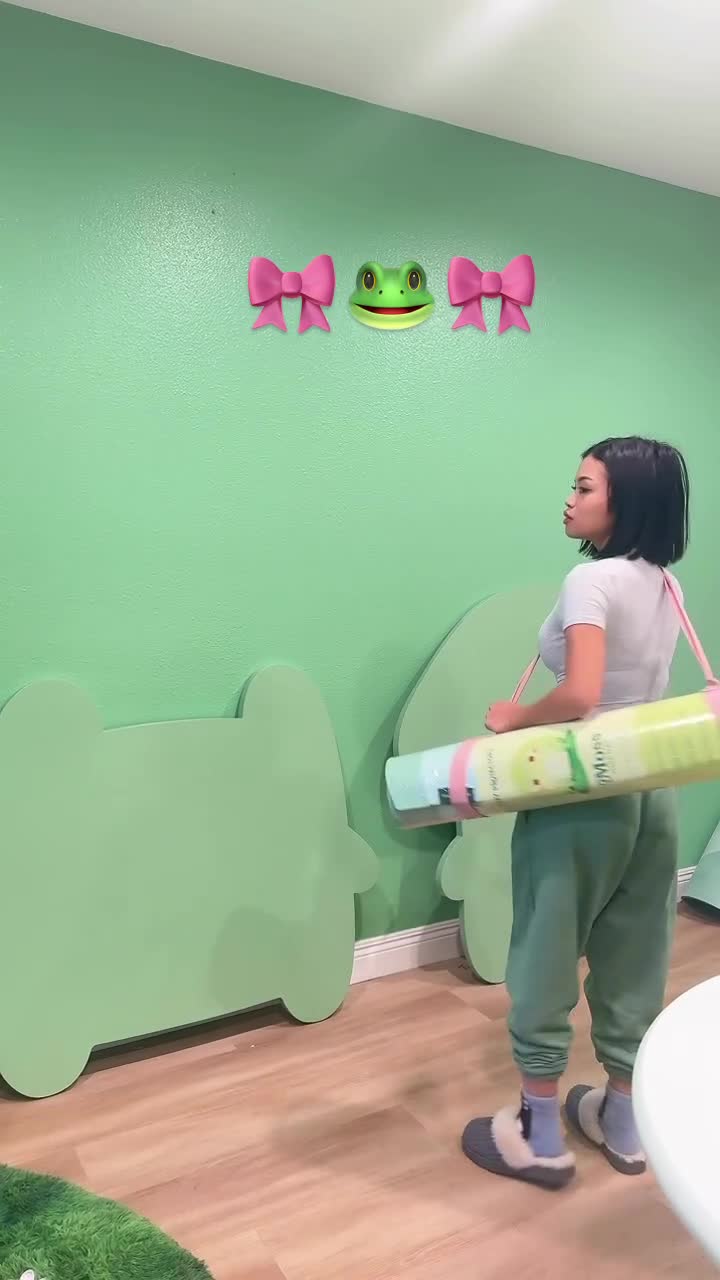 Video 1150426 from Alyssa Silos / Alythuh