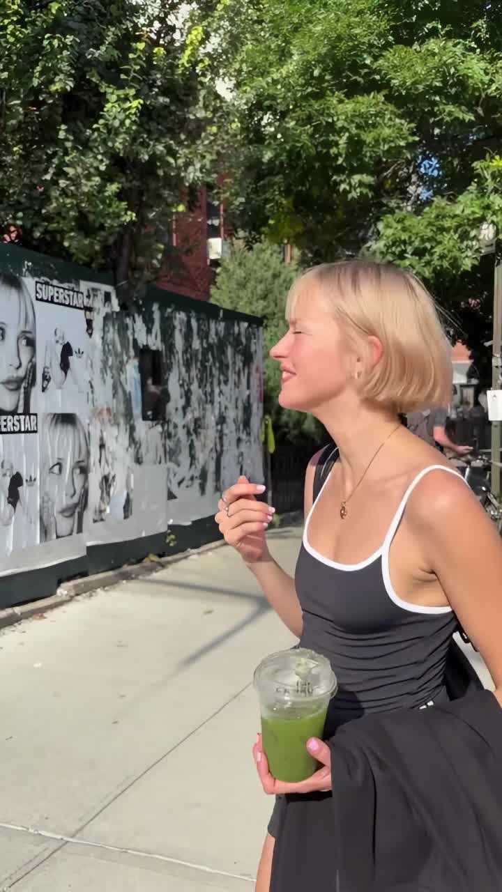 Video 1151029 from Angèle Van Laeken