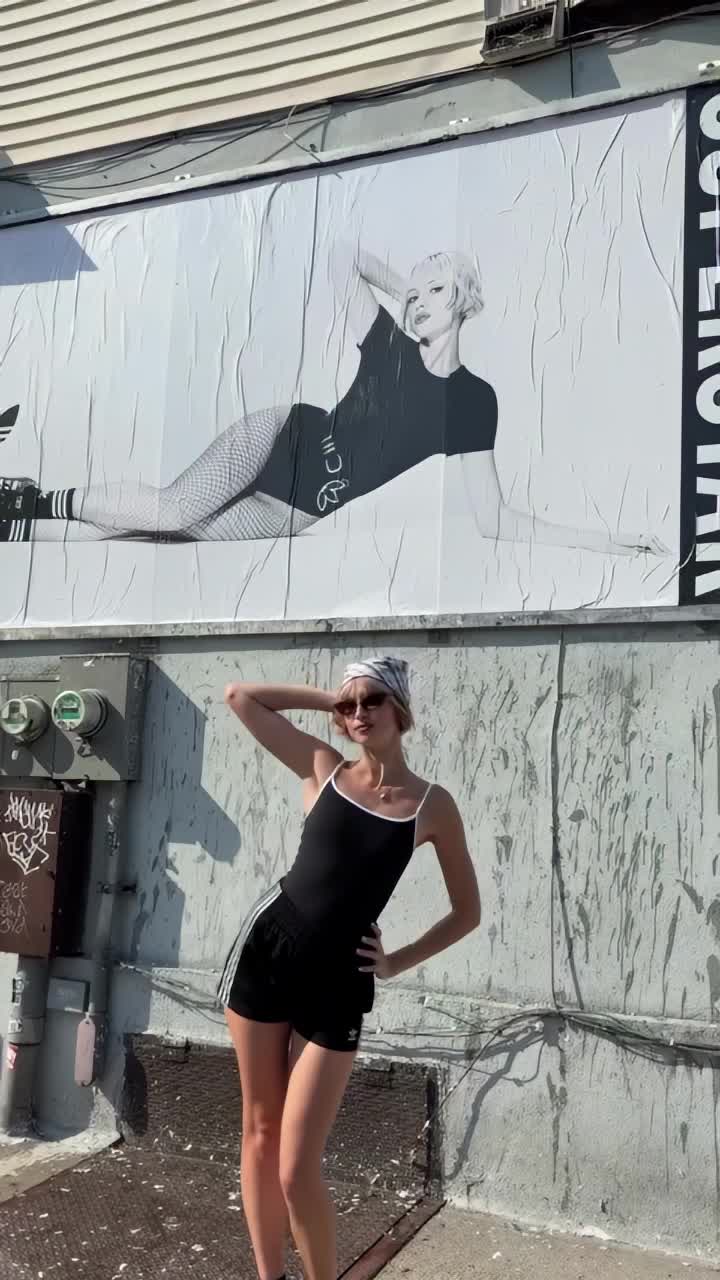 Video 1151028 from Angèle Van Laeken