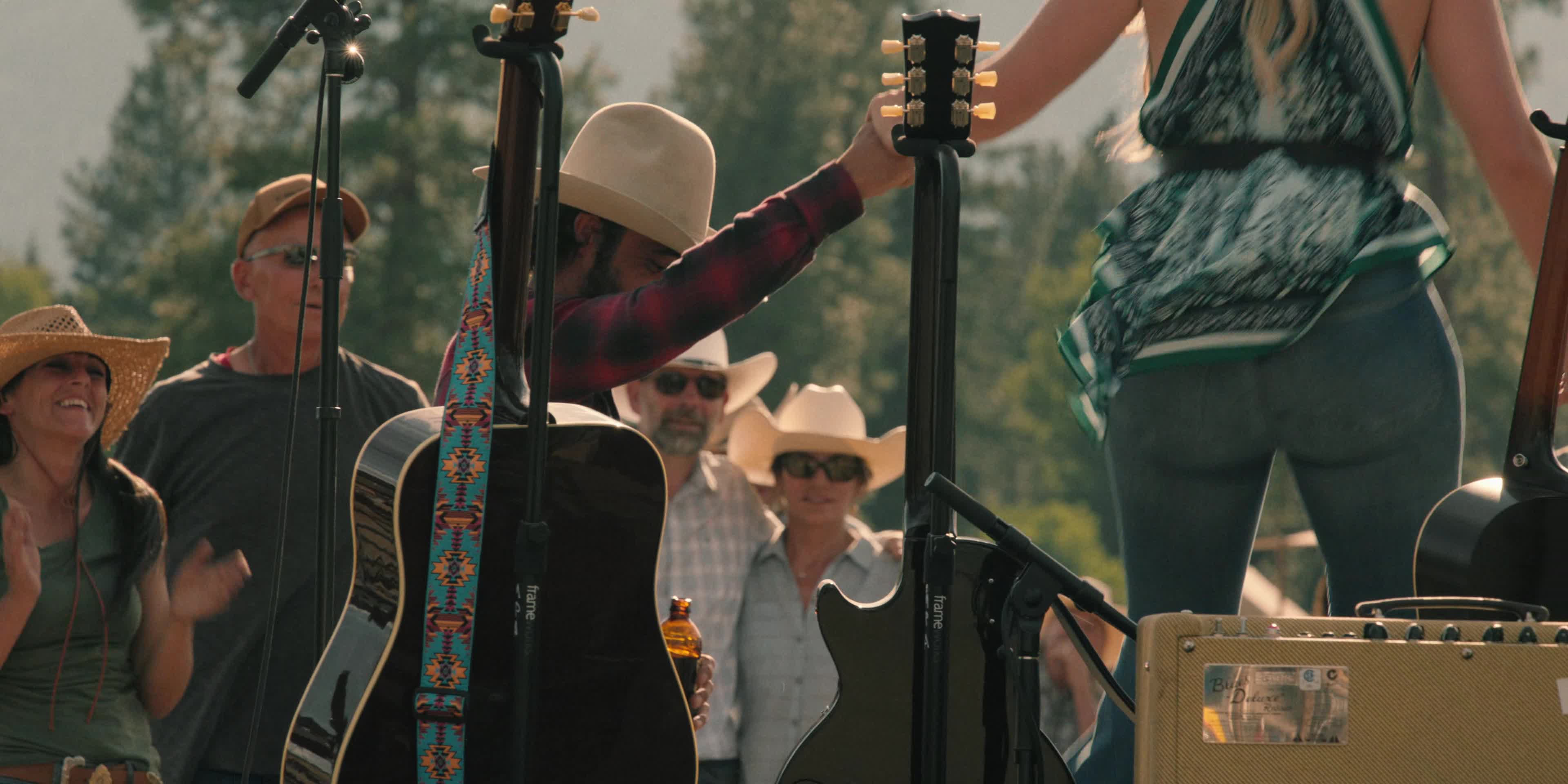 Video 1151067 from Lainey Wilson