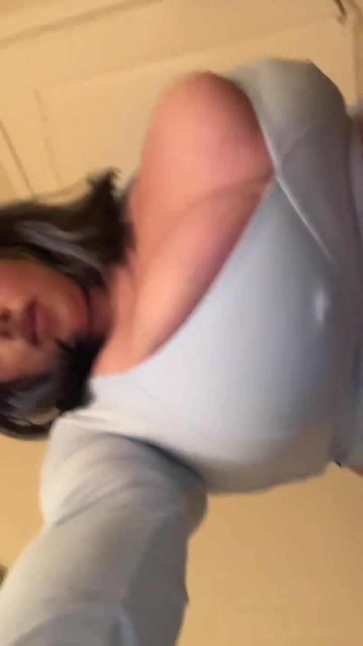 Video 1151141 from Smilezlots96 / Smilinghappy96