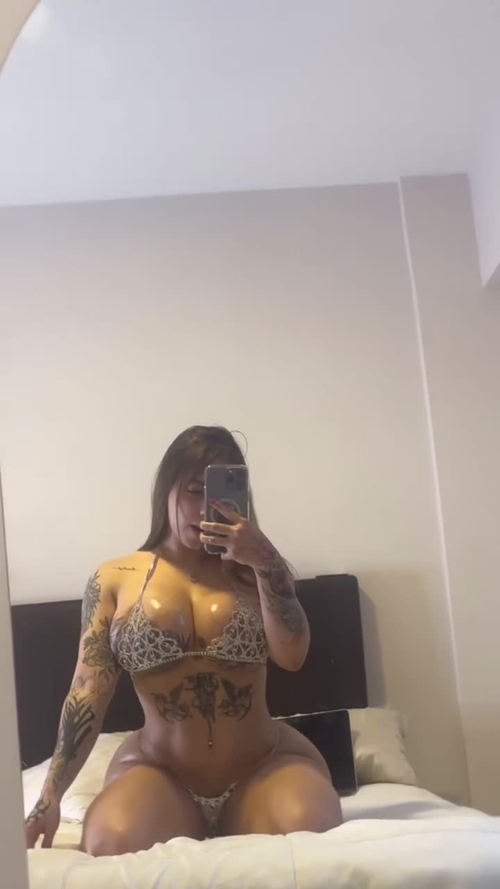Video 1151388 from Valeria Vidal/ ValeriaViz/ Valeriaalejandravv