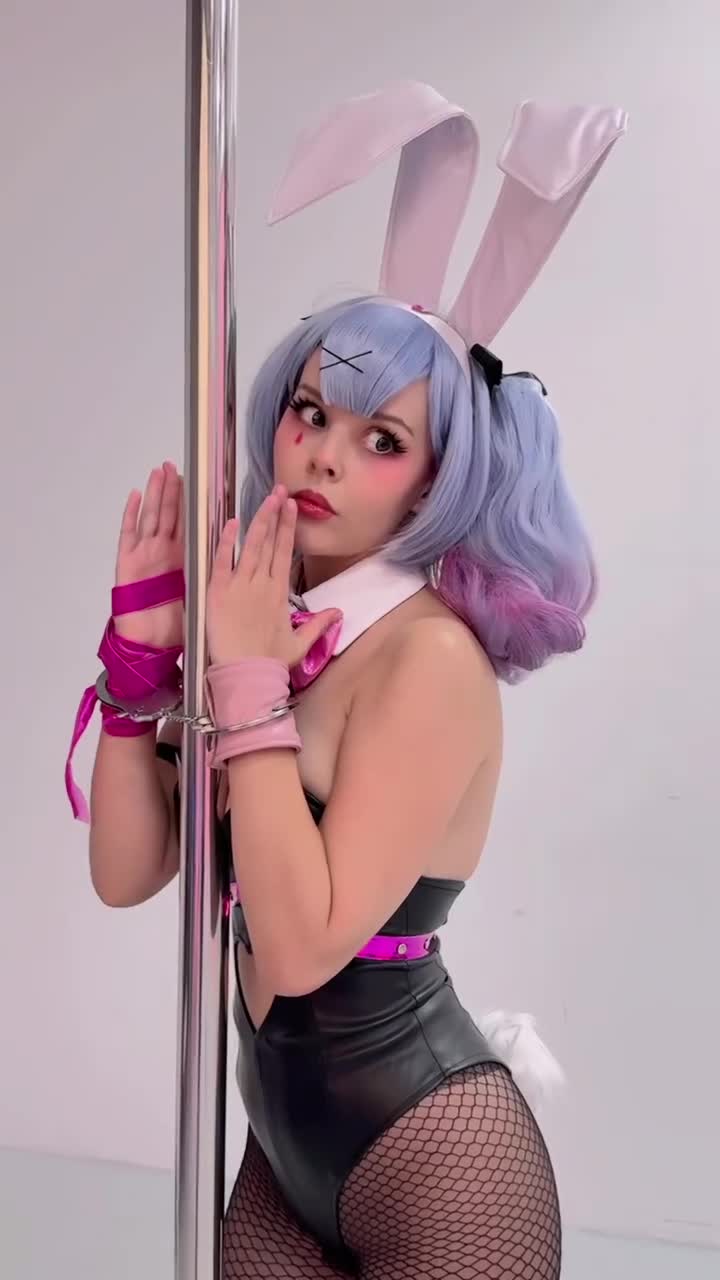 Video 1152096 from Helly Von Valentine / Disharmonica (Social media content thread)