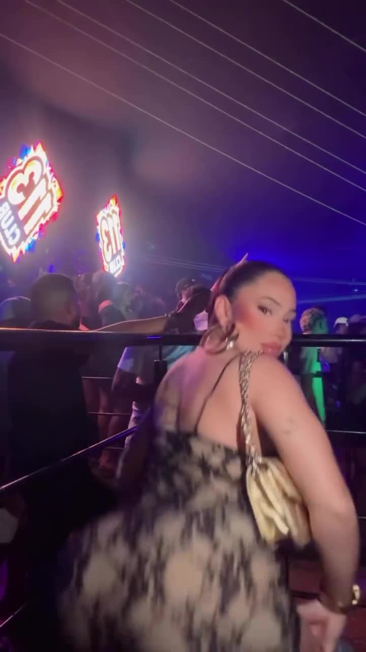Video 1153132 from Vitoria Kelly (VK)