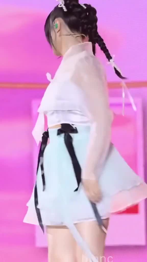 Video 1155221 from Hanni Pham / Hanni newjeans