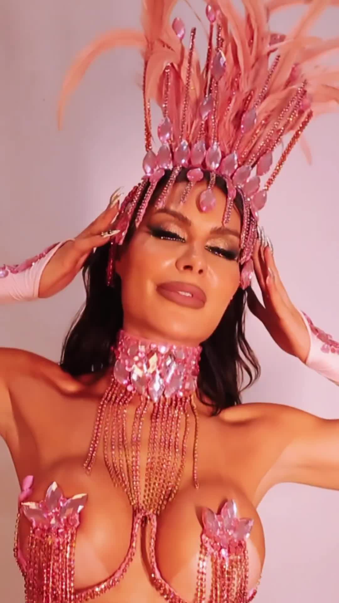 Video 1157112 from Fernanda Lacerda | Mendigata