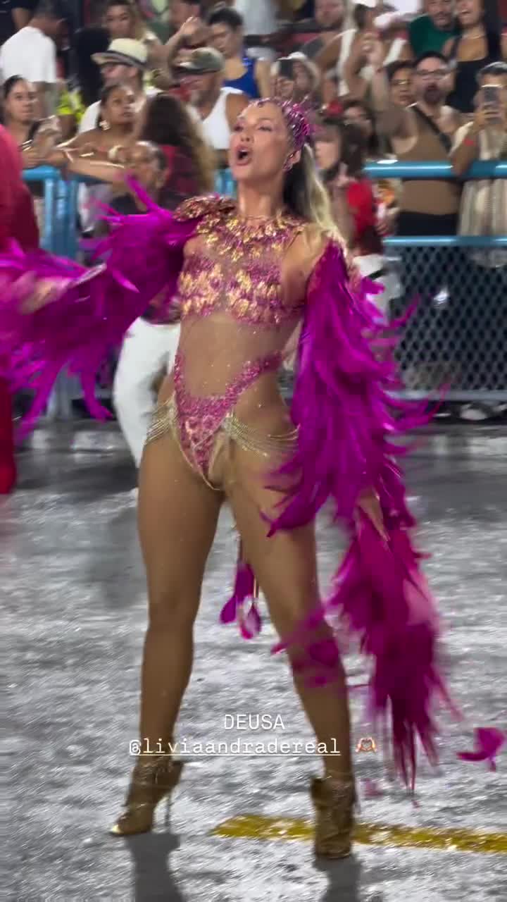 Video 1157193 from Lívia Andrade