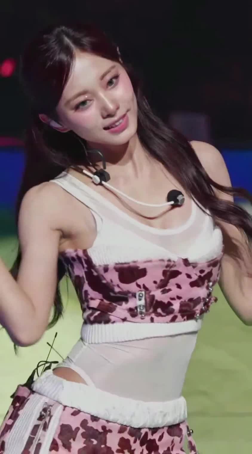 Video 1157635 from Tzuyu (Chiu Chú-jû) | Twice